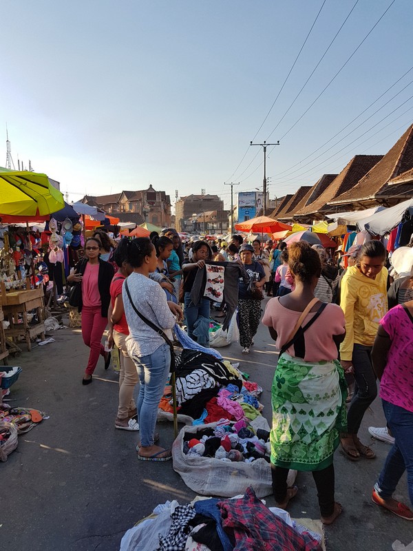 Au marché Analakely de Tananarive