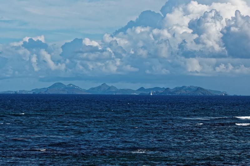 Ile de Saint-Barthélémy vue depuis la baie Lucas